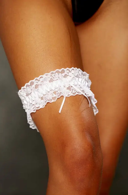 Indulge in Elegance with the Pretty Lacy Pink Leg Garter - One Size