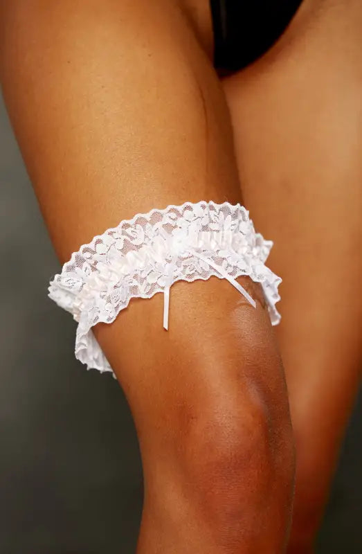 Indulge in Elegance with the Pretty Lacy Pink Leg Garter - One Size