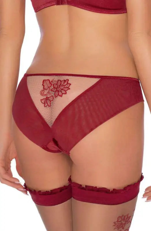 Roza Mehendi Brief in Claret Inspired by Gorgeous Incredible Henna Art