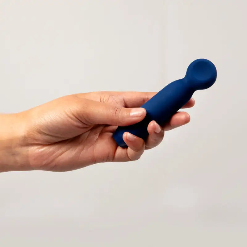 Unleash Pleasure with the Je Joue Vita Bullet Vibrator in Navy