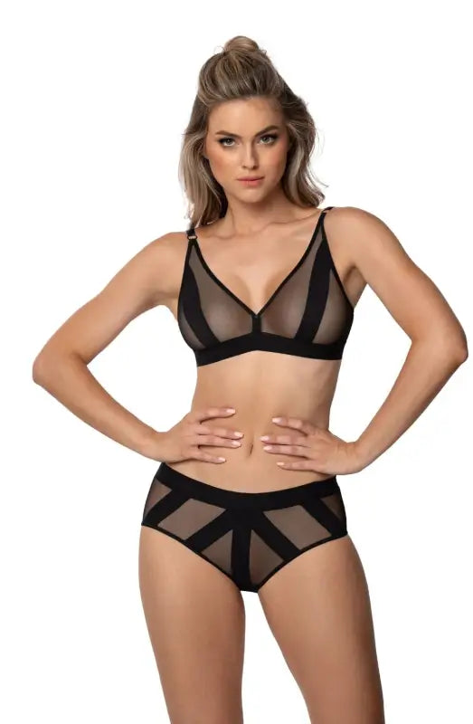 Unveil Elegance with Roza Pasomela Soft Cup Bra in Black